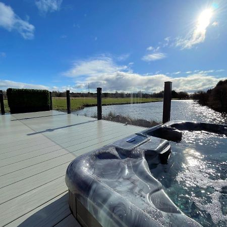 Luxury Lakeside Lodge With Htub Beautiful Views Annan Dış mekan fotoğraf