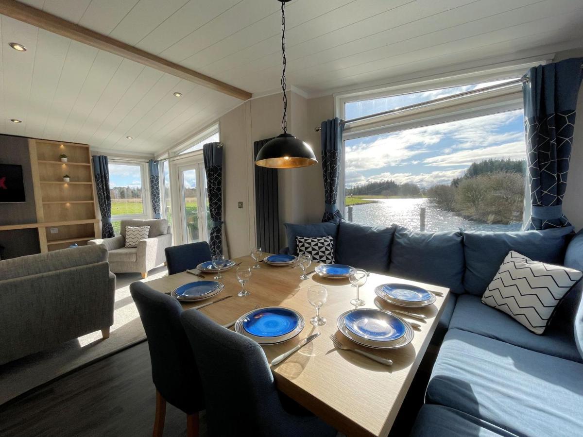 Luxury Lakeside Lodge With Htub Beautiful Views Annan Dış mekan fotoğraf