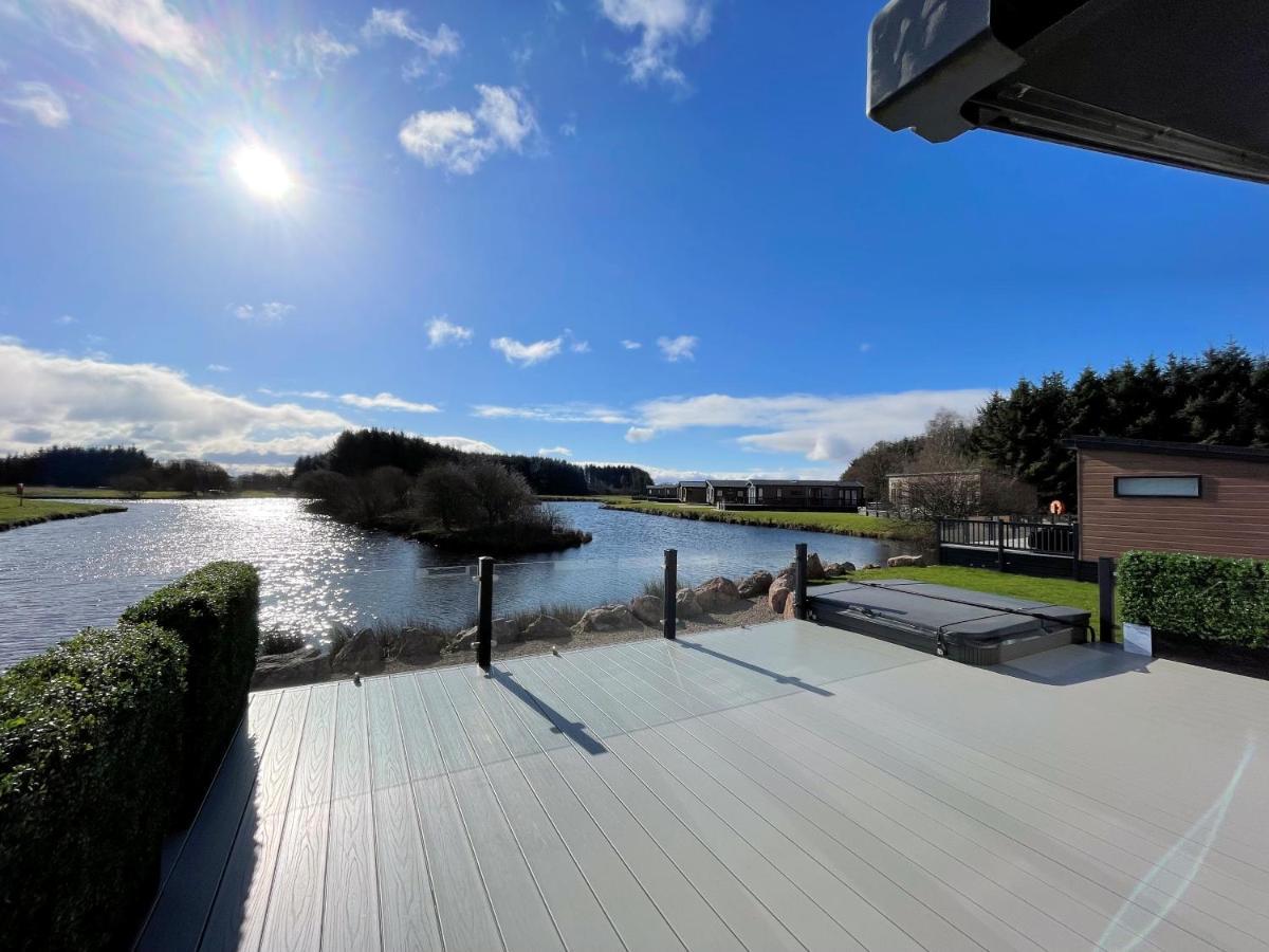 Luxury Lakeside Lodge With Htub Beautiful Views Annan Dış mekan fotoğraf
