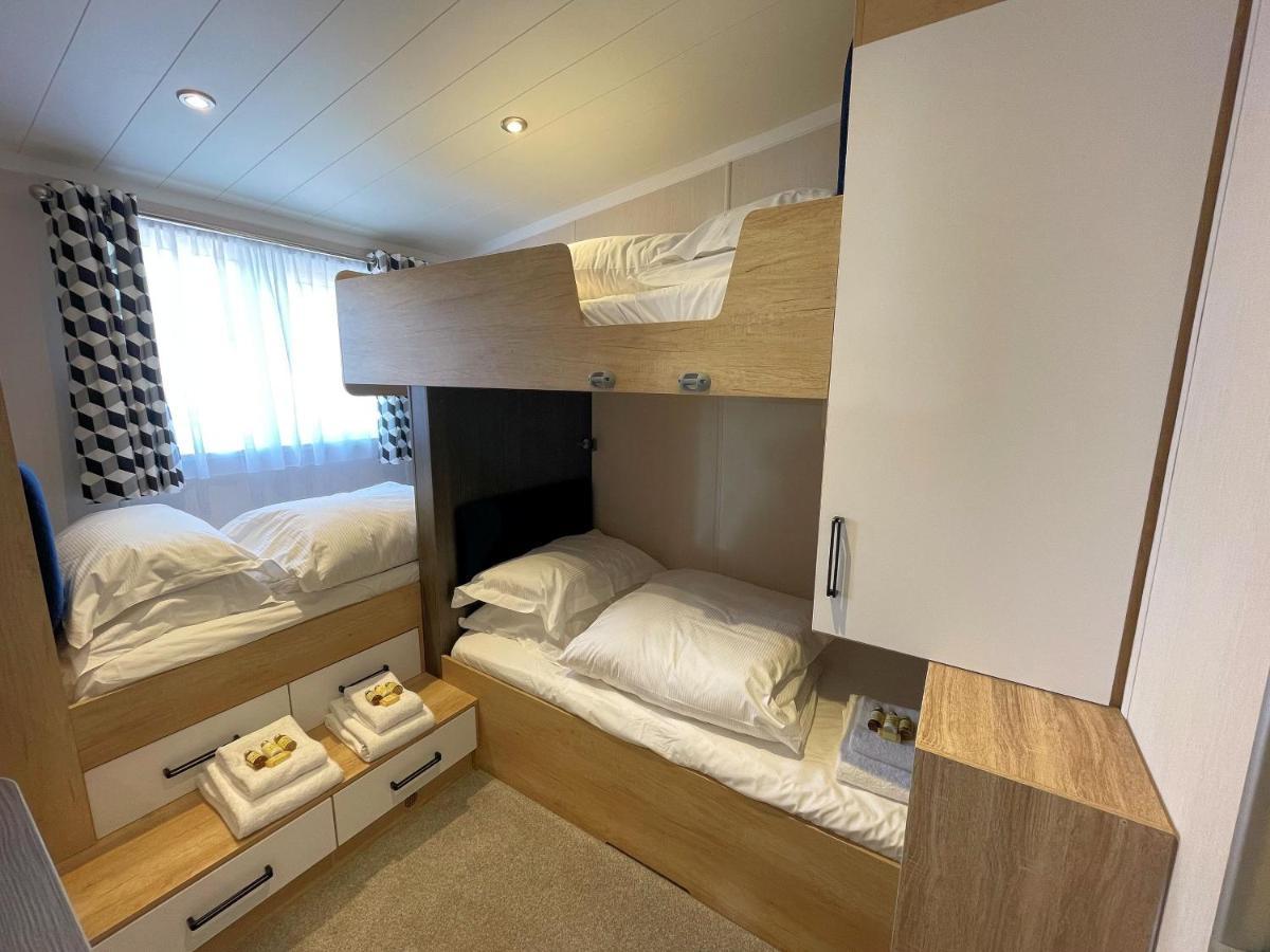 Luxury Lakeside Lodge With Htub Beautiful Views Annan Dış mekan fotoğraf